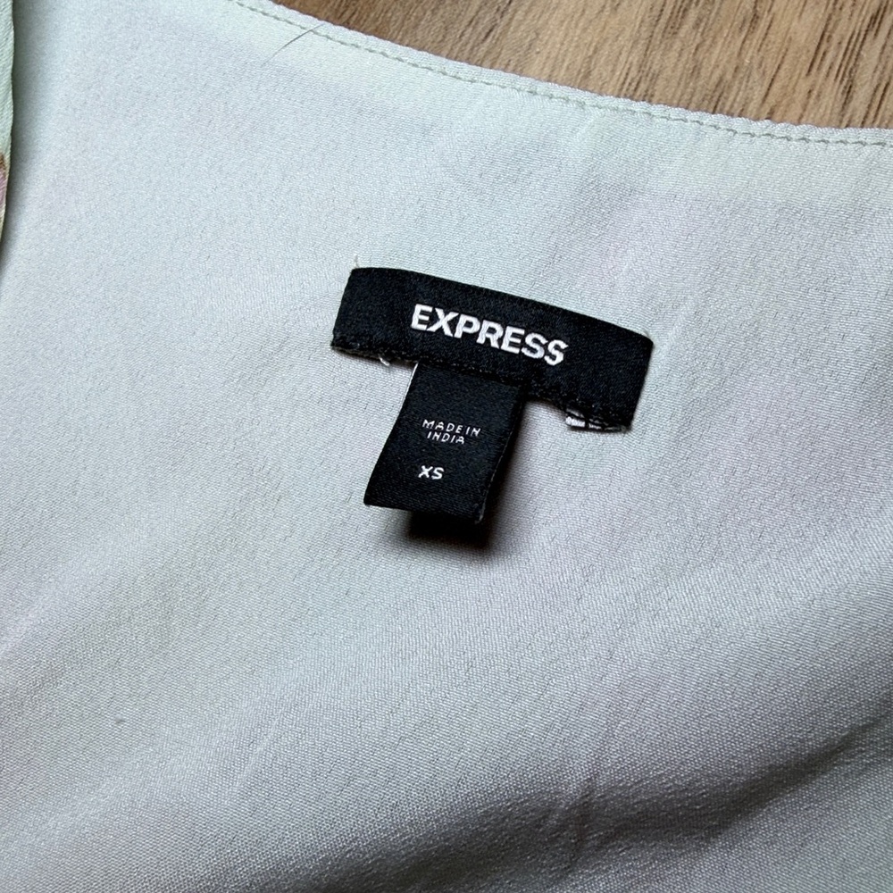 Express Floral V-Neck Blouse - Light Green and Pink - Picture 4 of 6